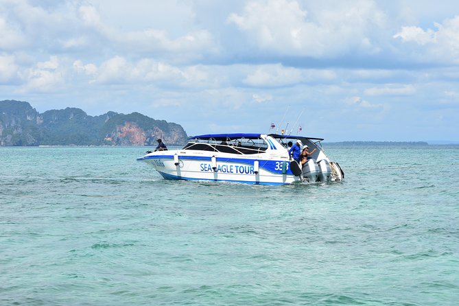 4 Island Speed Boat Adventure from Krabi - Walking the Thale Waek sandbar at low tide