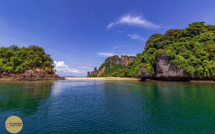 Ao Nang: Hong Islands Tour by Speedboat or Longtail Boat - At a glance