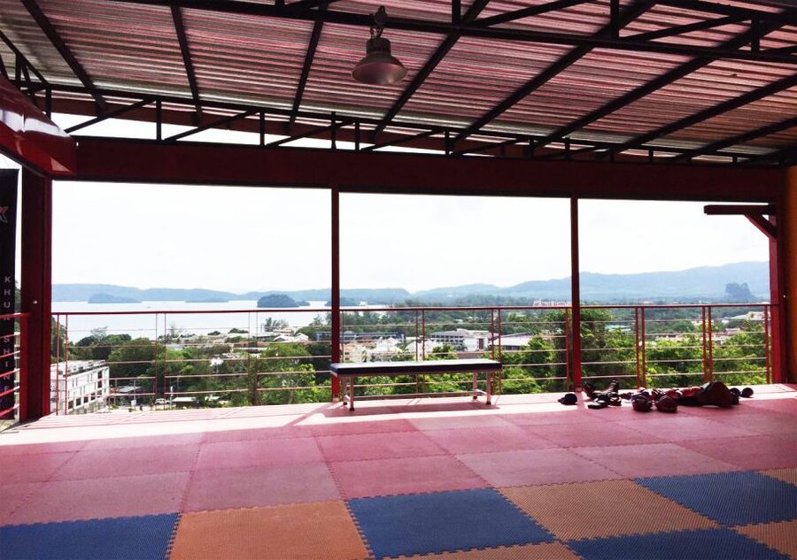 Ao Nang, Krabi: 90-Minute Muay Thai Lesson - Muay Thai fundamentals, with a bay view