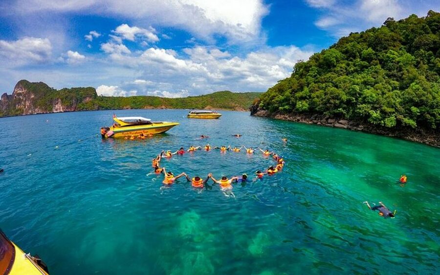 From Ao Nang: Phi Phi Islands Day Tour by Boat with Lunch - FAQ