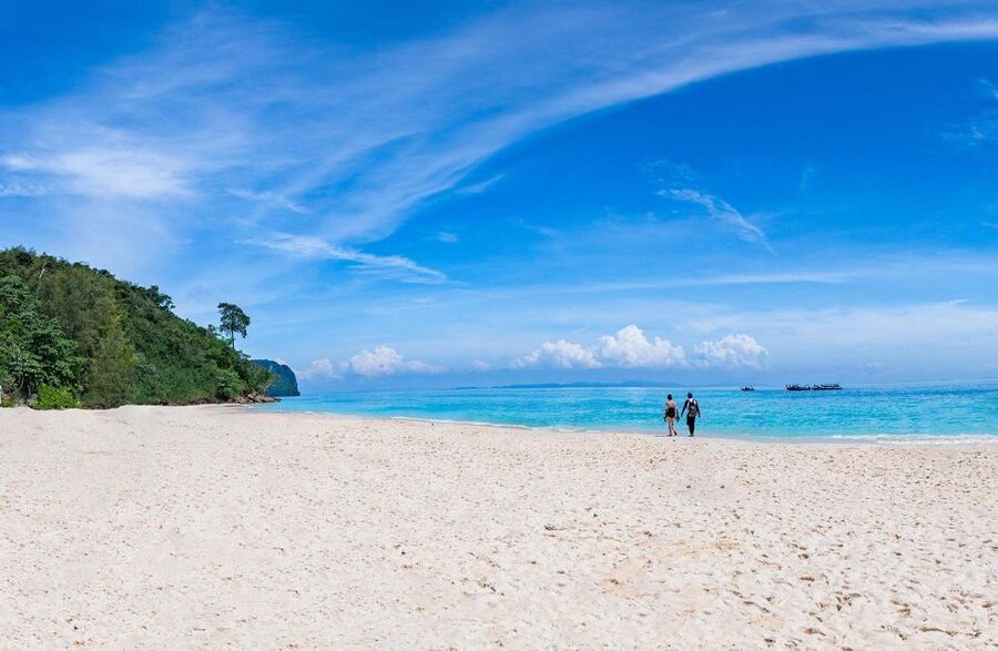 From Phi Phi: Full Day Snorkeling Trip by Longtail Boat - A longtail circuit with a lot packed into one day