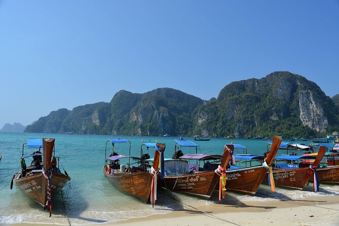 Highlights of Phi Phi Islands - Pileh Lagoon: the swim that may linger in your memory