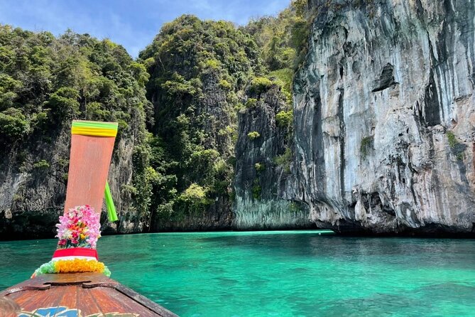 Highlights of Phi Phi Islands - Loh Samah Bay: more time in the water