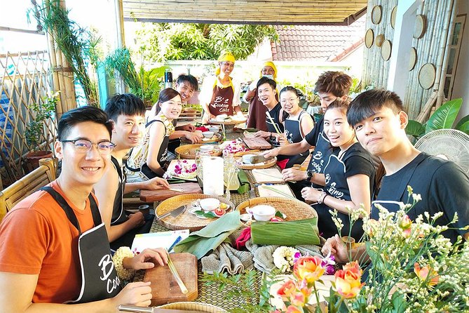 Home Style Family class with fruit carving and market tour - Fruit carving and the coconut-oil lesson