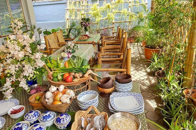 Home Style Family class with fruit carving and market tour - Should you book Teacher Bee’s class?