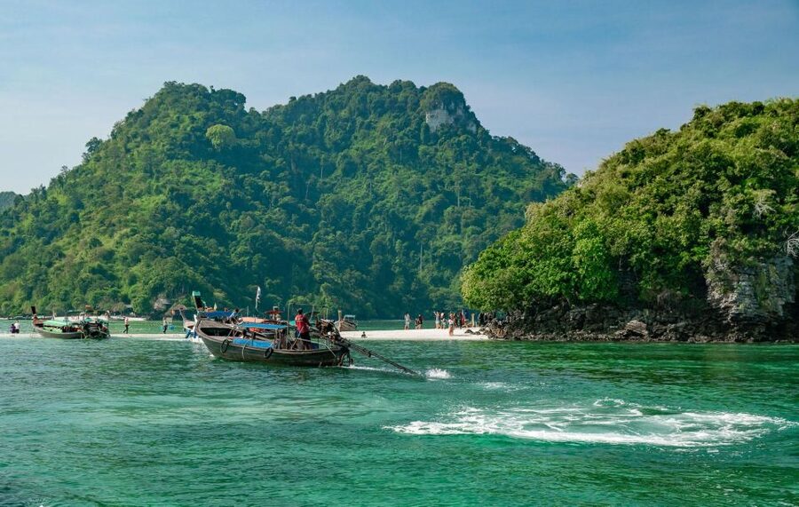 Krabi: 4 Islands & Krabi's Separated Sea Longtail Boat Tour - Who should book this Krabi tour?