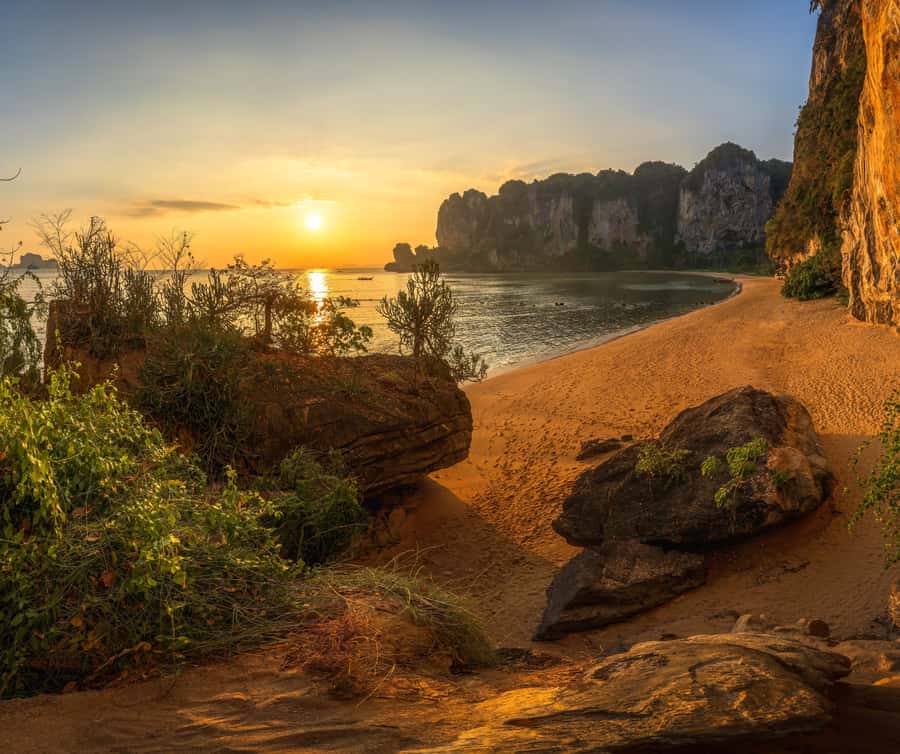 Krabi: Bioluminescent Plankton, Snorkeling & Sunset Tour - A few things to know before you book