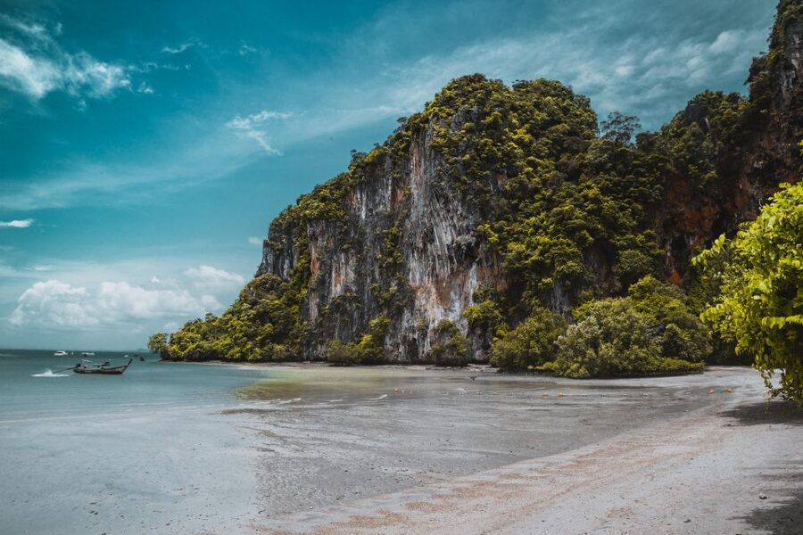 Krabi: Hong Island & Ko Pak Bia Tour with Sunset Dinner - The price, the pace, and the practical trade-offs