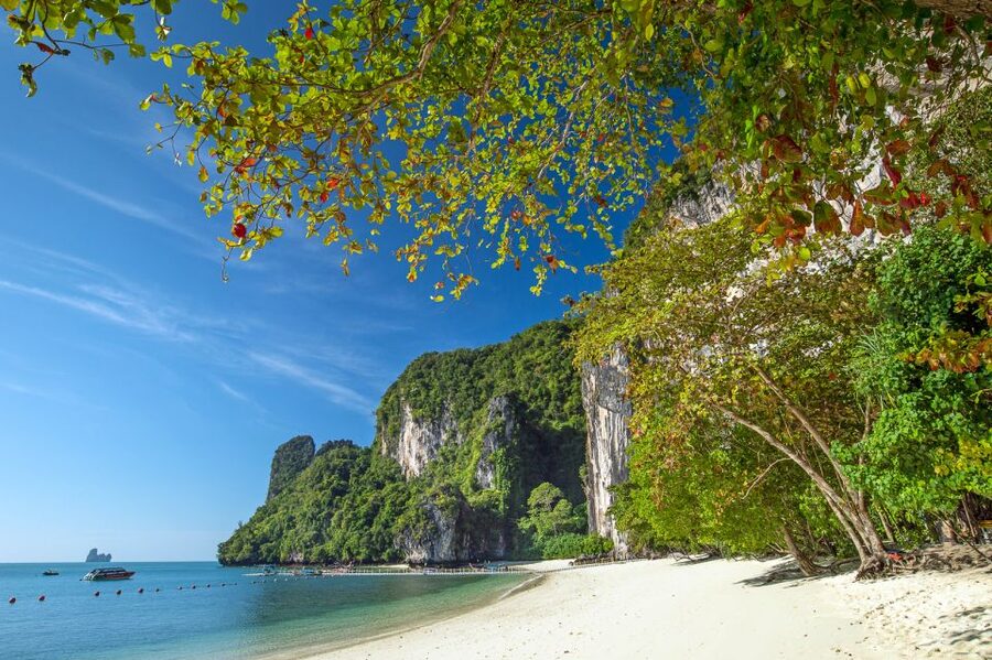 Krabi: Hong Islands Snorkeling with Lunch by Longtail Boat - Longtail charm or speedboat practicality