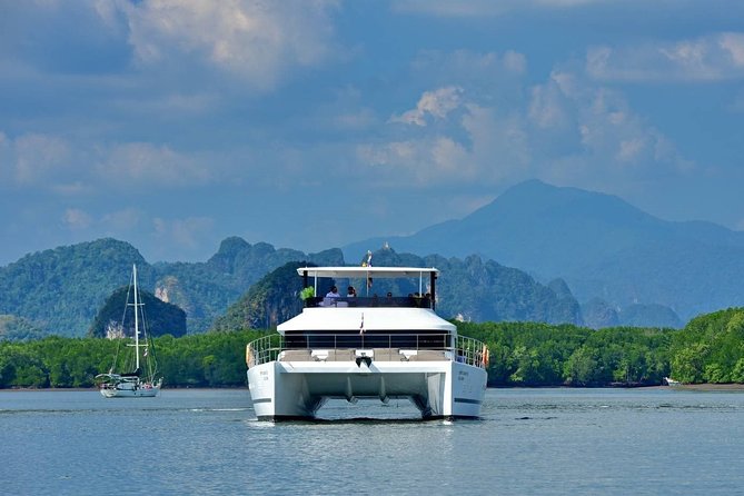 Krabi Hong Islands Sunset Party Catamaran Cruise - Lao La Ding and the Hong Island Stop
