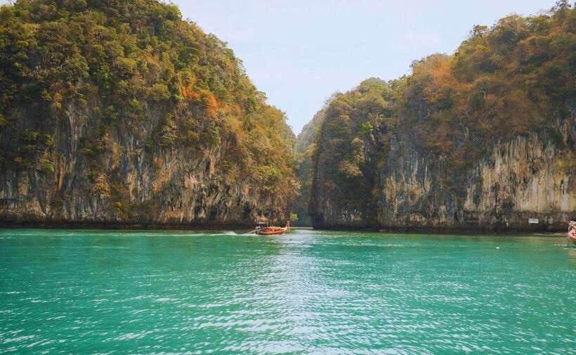 Krabi: Koh Hong Small Group Tour by Luxury Longtail Boat - Hong Lagoon: beautiful, but tide-dependent