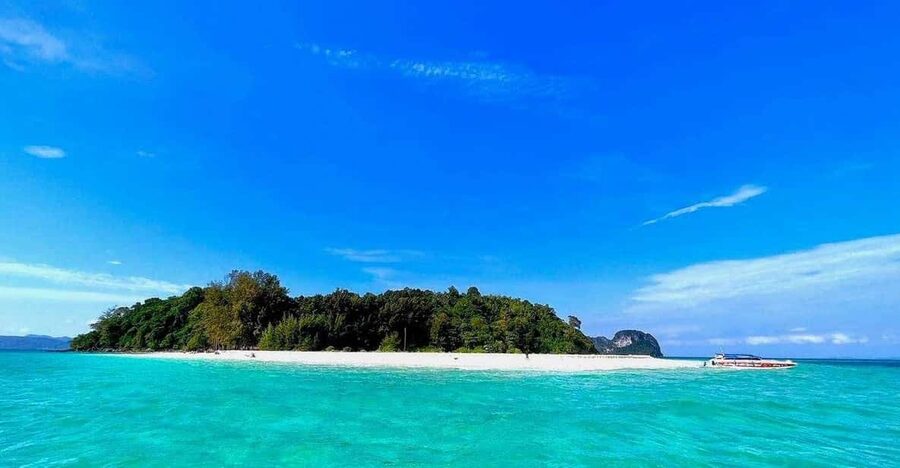 Krabi: Phi Phi Islands & Maya Bay Speedboat Tour with Lunch - Maya Bay by way of Loh Samah
