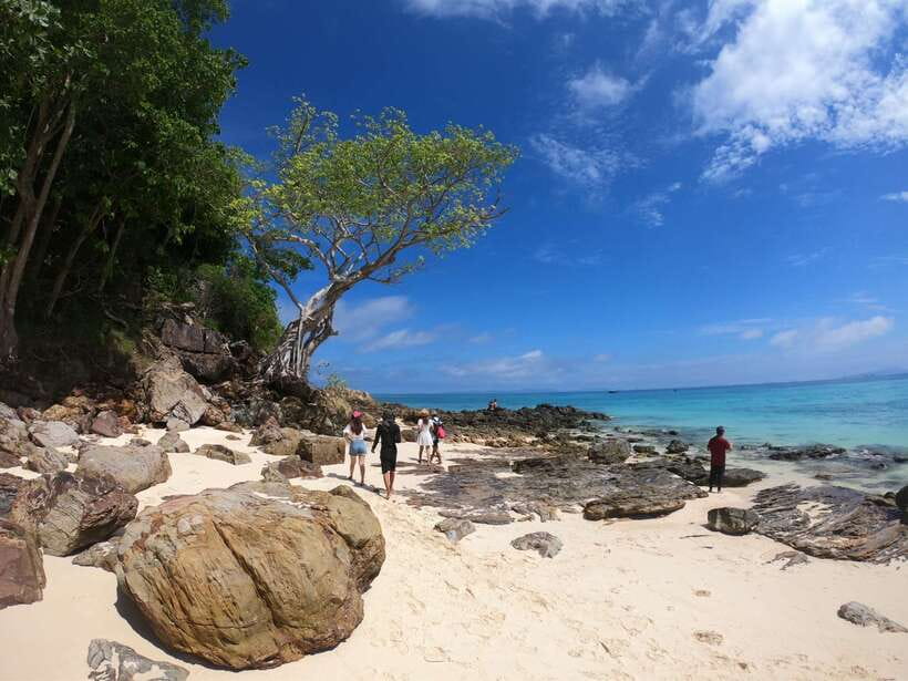 Krabi: Phi Phi Islands Speedboat Tour with Buffet Lunch - A fast crossing from Krabi