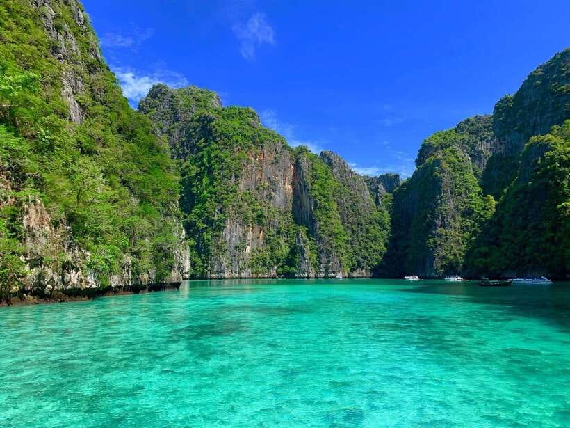 Krabi: Phi Phi Islands Speedboat Tour with Buffet Lunch - Snorkeling before the main island stops