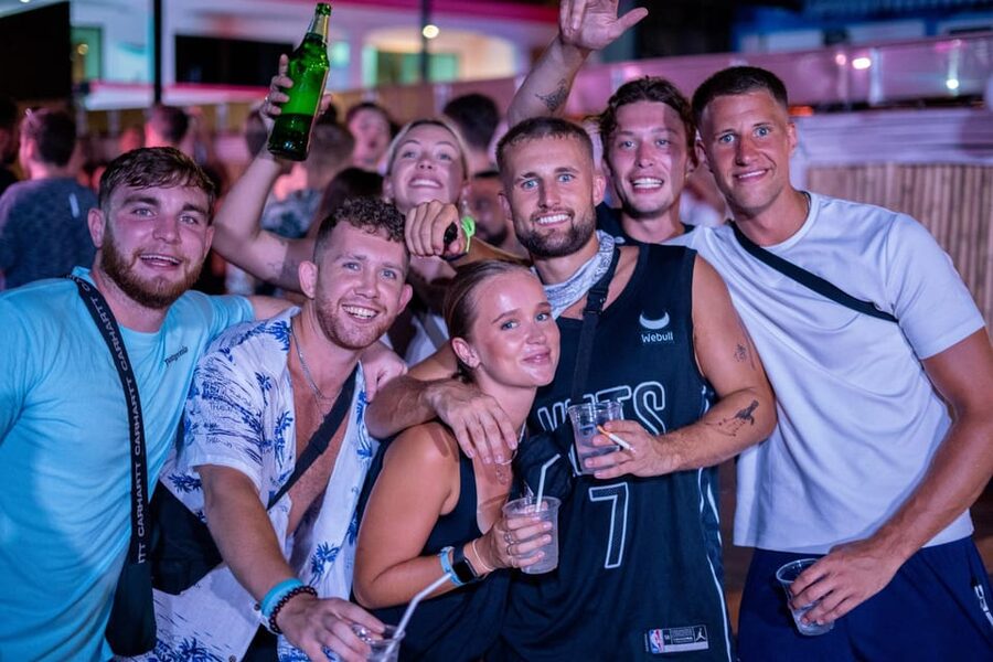 Krabi Pub Crawl - Join Nomads For The Best Night in Ao Nang! - A beach stop and the included Thai bucket