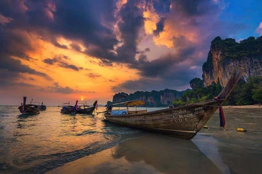 Krabi: Railay Sunset and Bioluminescent Plankton Tour - Leaving Ao Nang for Railay