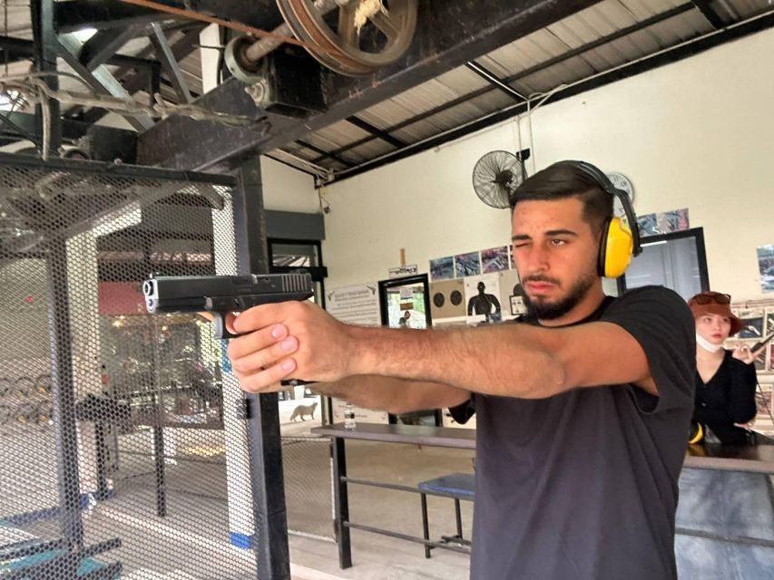 Krabi shooting range (9mm GLOCK17 10 bullet) - At a glance: 10 rounds, one pistol, one safety lesson