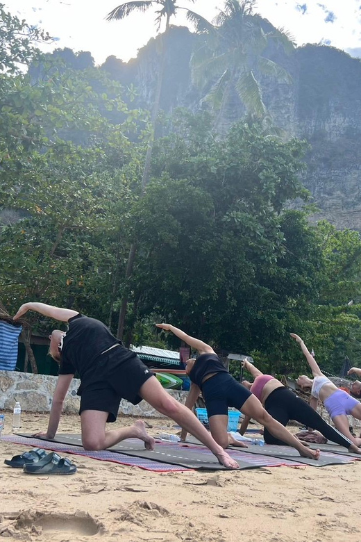 Krabi: Sunrise Yoga Balance Join-in Class - A quieter start to an Ao Nang day