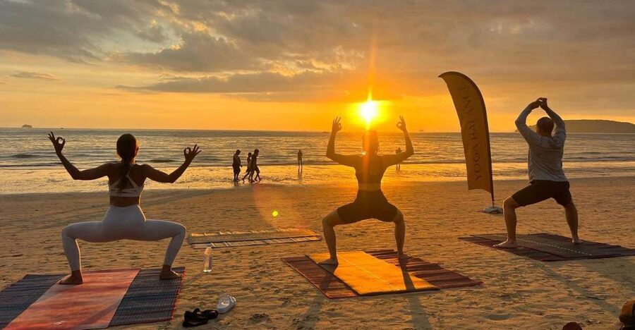 Krabi: Sunset Yoga Balance Join-in Class - A beginner-friendly class with room to push