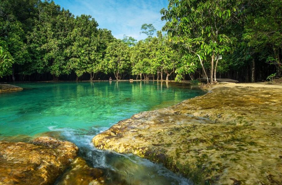 Krabi: Tiger Temple, Hot Springs & Crystal Pool Jungle Tour - Lunch and the value of having transport arranged