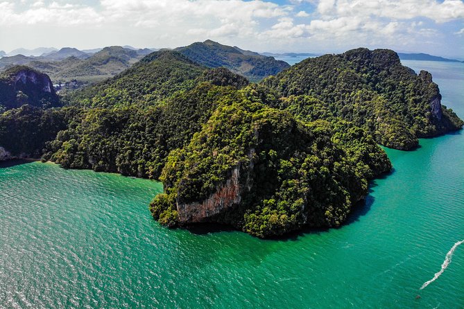 Krabi to James Bond and Hong Islands Offbeat Speedboat Tour - James Bond Island: see the landmark from the sea