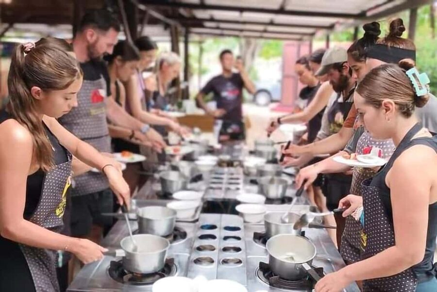 Krabi: Traditional Thai Cooking Class with Local Chef - What to know before you book