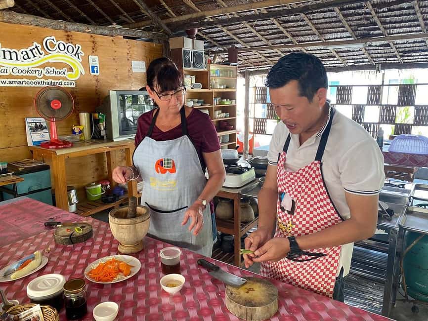 Krabi: Traditional Thai Cooking Class with Local Chef - Choosing the dishes and learning the basics