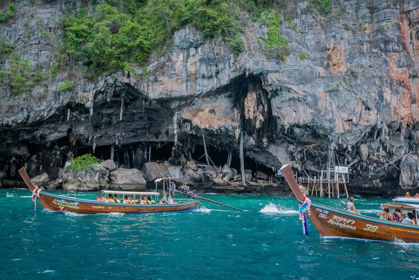 Phi Phi: Half Day Long Tail Boat to Maya Bay - Pileh Lagoon: the main water break