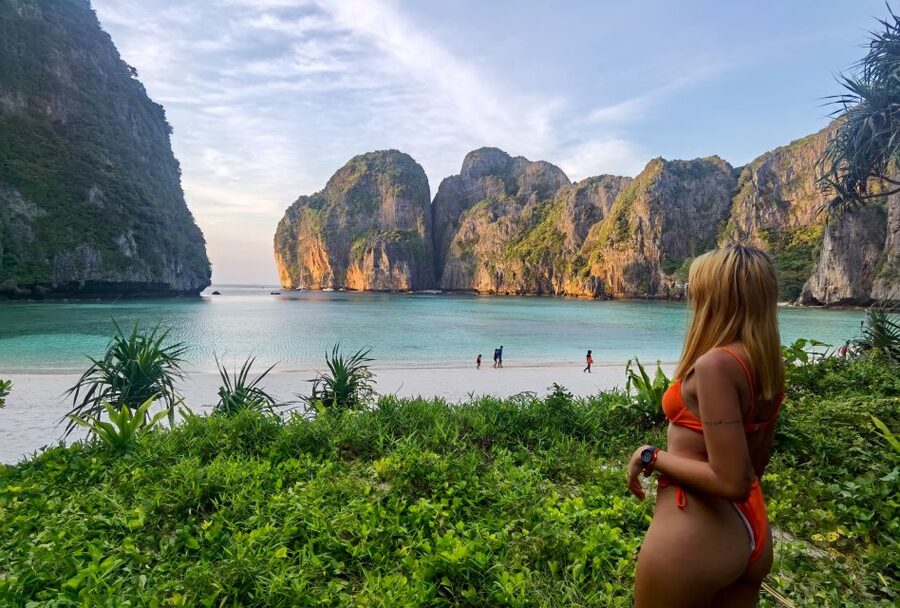 Phi Phi: Morning Speedboat Tour to Maya Bay with Snorkel - What to know before you book