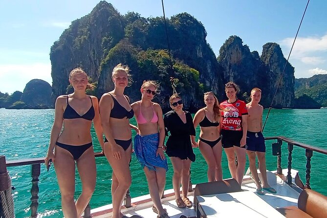 Sunset Dinner Cruise with night Swimming by Luxury Junk Boat - Who will enjoy this outing most?