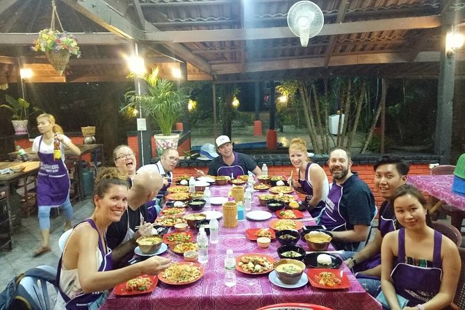 The Best Cooking Class at Thai Charm Cooking School in Krabi - The Group and Setting