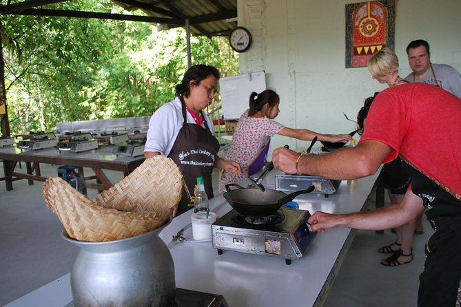 Ya Thai Cookery School Class in Krabi - Who should book Ya’s cooking class?